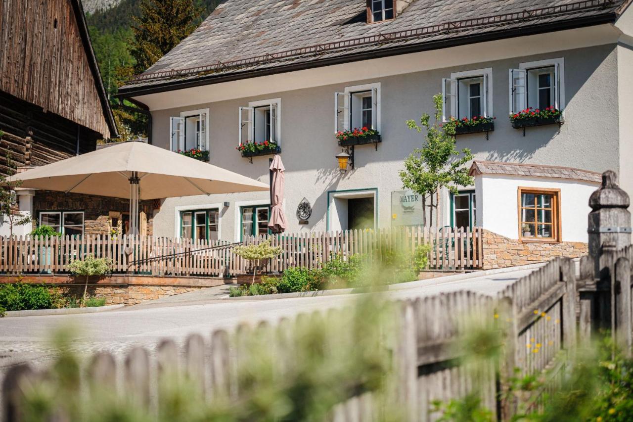 Mayer - Wirtshaus Und Dorfhotel Sankt Martin am Grimming Екстериор снимка