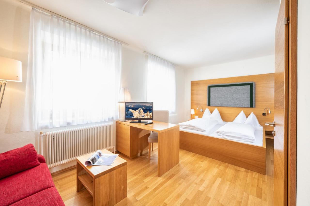 Mayer - Wirtshaus Und Dorfhotel Sankt Martin am Grimming Екстериор снимка
